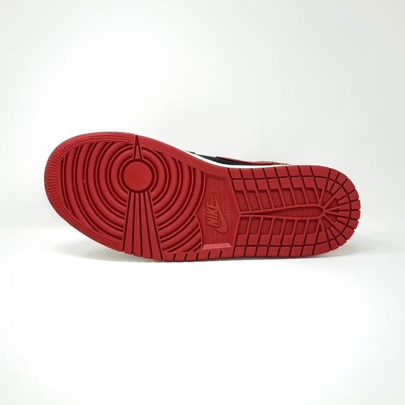 Nike Air Jordan 1 Mid “Banned” Men's Sneaker - Picture 9 of 10